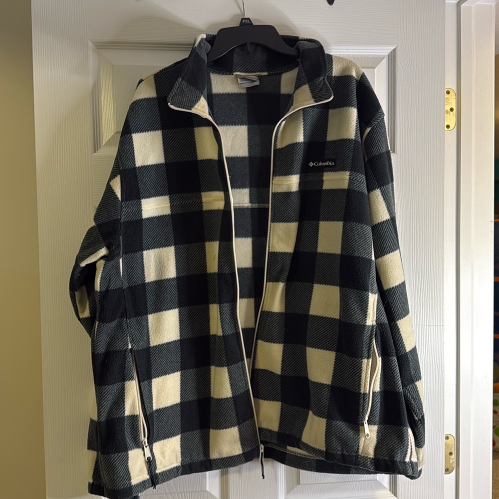 Good used women’s Columbia fleece